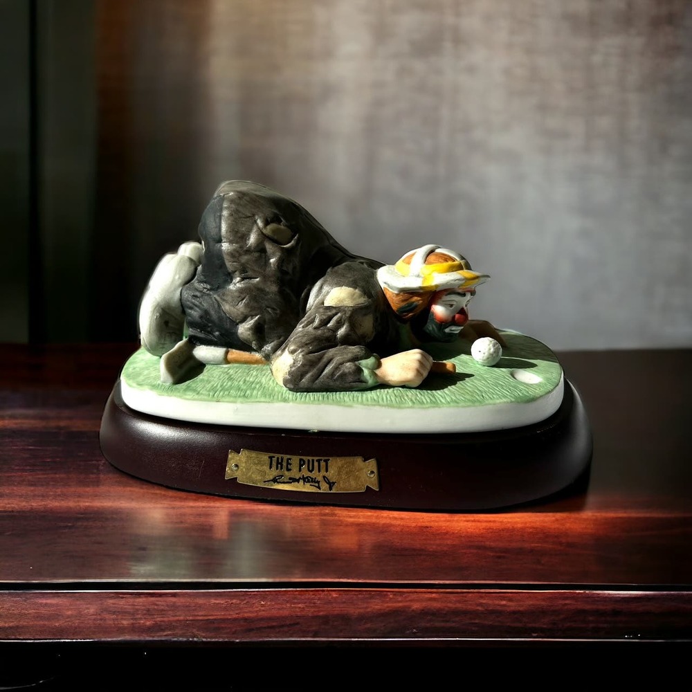 Emmett Kelly Professional Series, "The Putt"